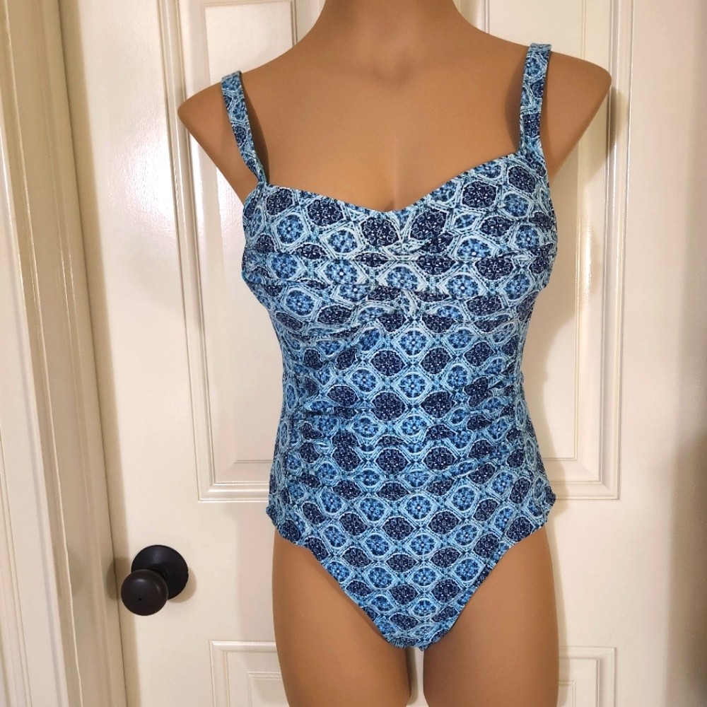 Cute one piece swimsuit Size 10.  Excellent used condition